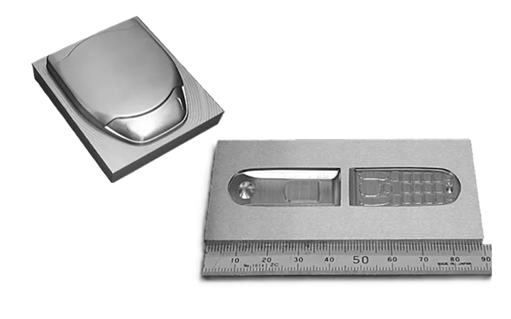 HLB 加工事例：CDプレーヤーモデル金型、折りたたみ携帯電話ミニチュアモデル金型
